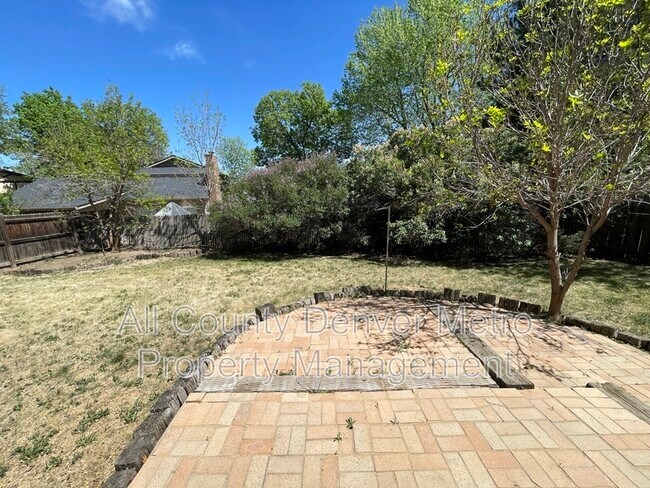 Building Photo - 6534 Zinnia St