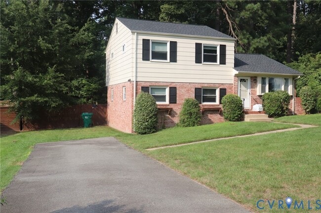 Building Photo - 9500 Minna Dr
