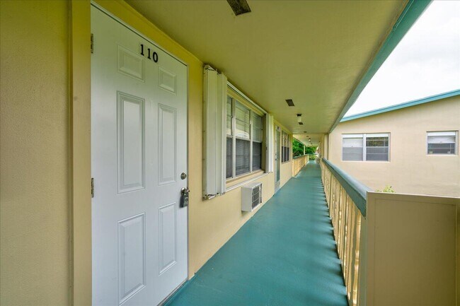 Building Photo - 110 Dorchester E