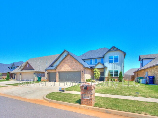 Building Photo - 3212 Hayven Cir