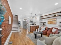 Building Photo - Gorgeous 4 Bedroom 2.5 Bathroom Available ...