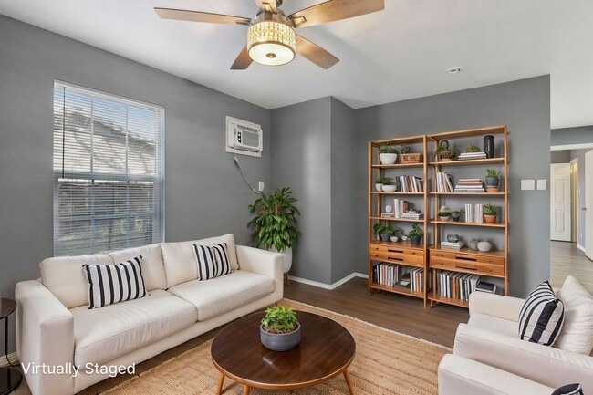 Interior Photo - Hein Tulip Apartments