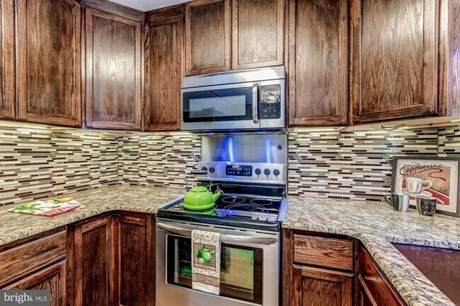 Building Photo - 13676 Barren Springs Ct