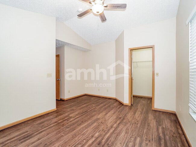 Building Photo - 5433 Longworth Dr