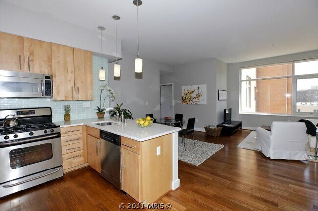 Building Photo - 1348 Euclid St NW