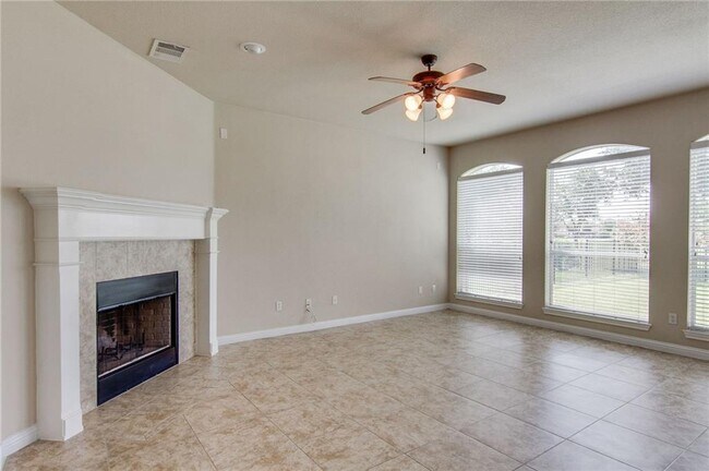 Building Photo - 703 Wood Mesa Ct