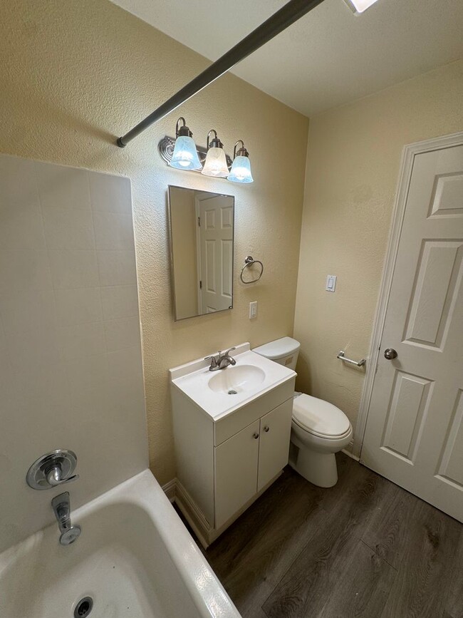Building Photo - Welcome to SkyView Villa & Somerset Apartm...