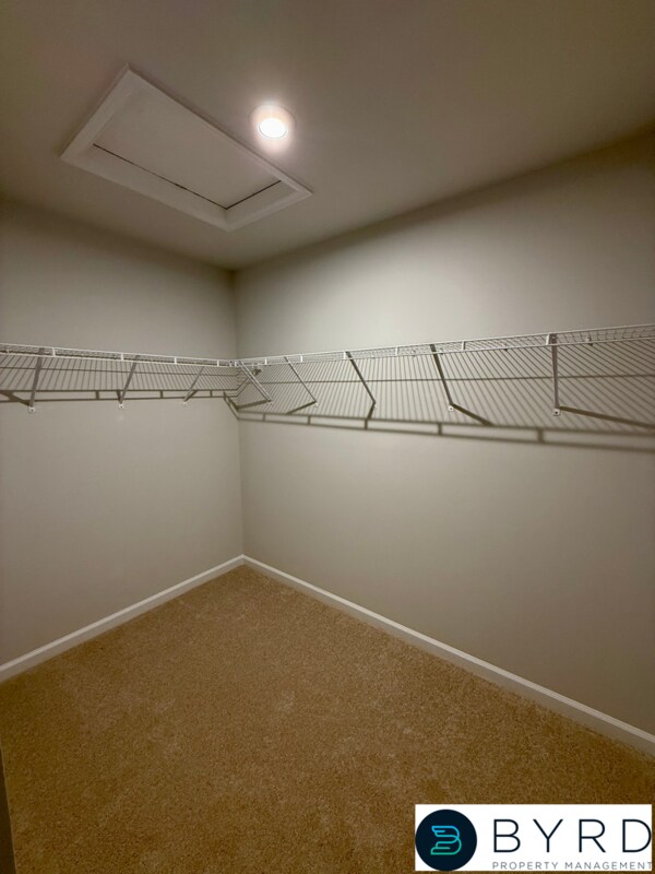 Building Photo - 421 Rivanna Hl Rd