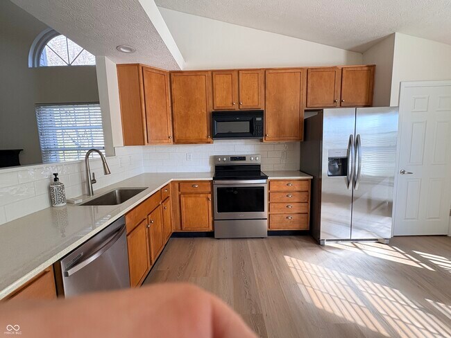 Building Photo - 12259 Slate Dr