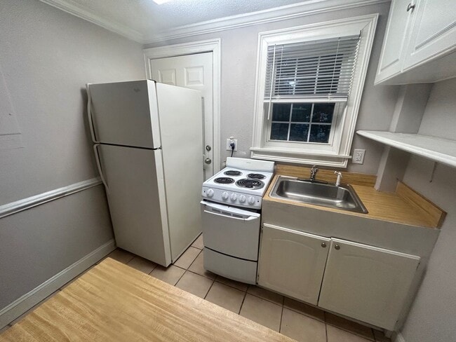 Building Photo - 1019 Monticello St