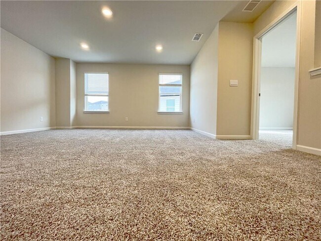 Building Photo - 6003 Hickory Crk Ct