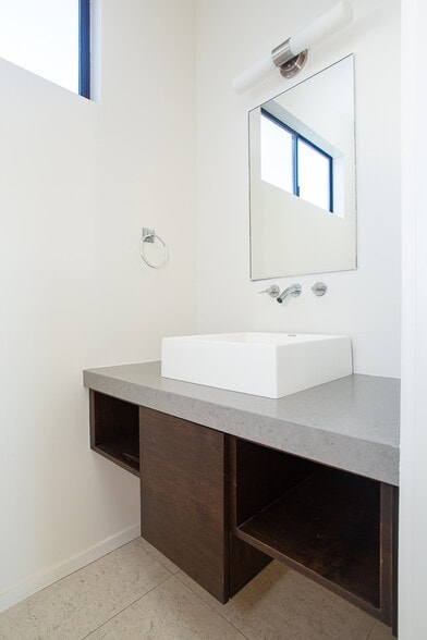 Building Photo - 8639 Whitworth Dr