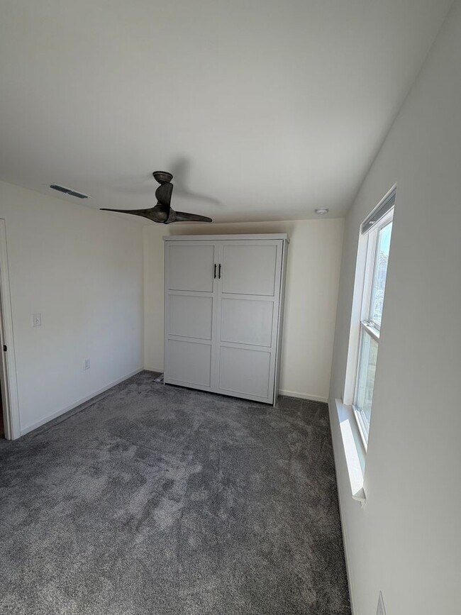 Building Photo - Price Drop Alert! Apply by 3/31. This weekend only!