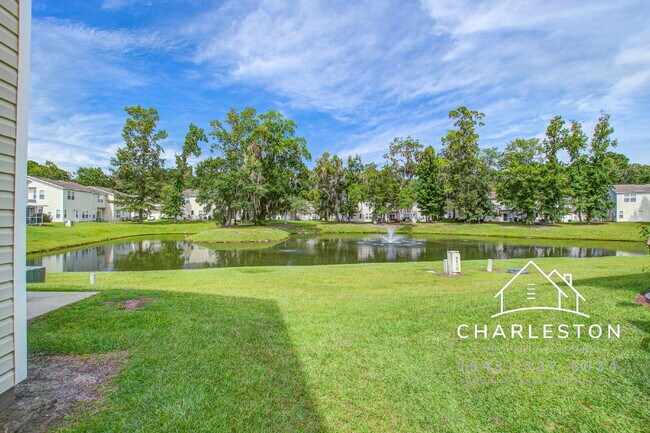 Building Photo - 198 Grand Oaks Dr