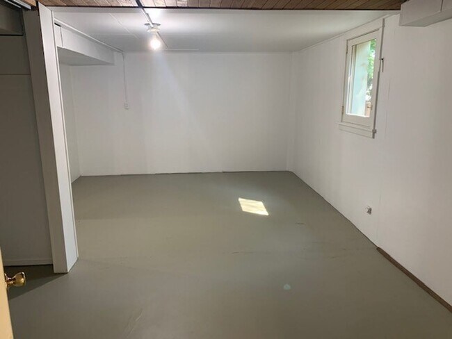 Building Photo - Exceptional Living Within Montavilla 2 Bed...