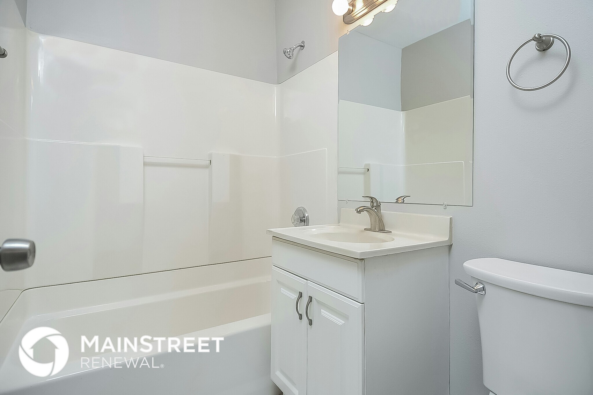 Building Photo - 2026 Sandrala Dr