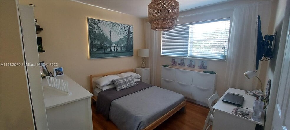 Building Photo - 8105 SW 17th Ter