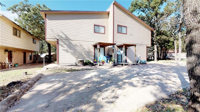 Primary Photo - 1004 Verde Dr