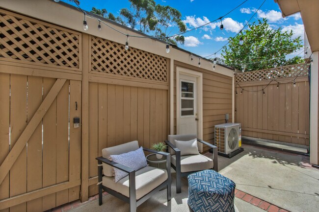Building Photo - 19 Seabird Ct