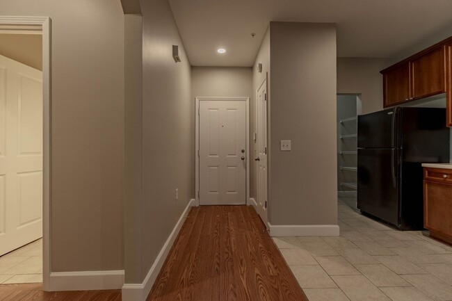 Building Photo - 7231 Althorp Way