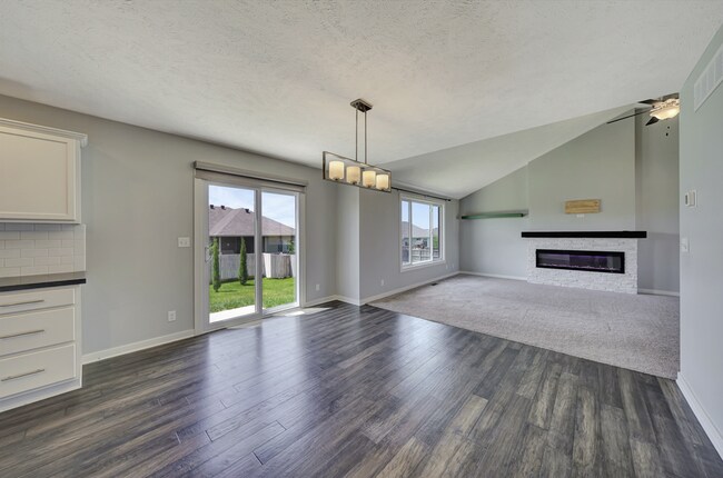 Building Photo - 7339 Yankee Woods Dr