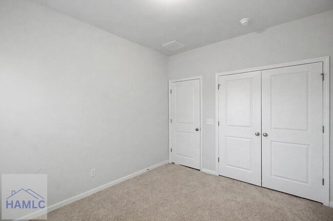 Building Photo - 68 Blueberry Ct NE