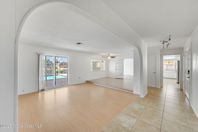 Building Photo - 443 Port Royal Blvd