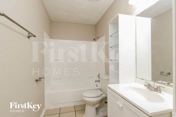 Building Photo - 22626 Guardsman Ln