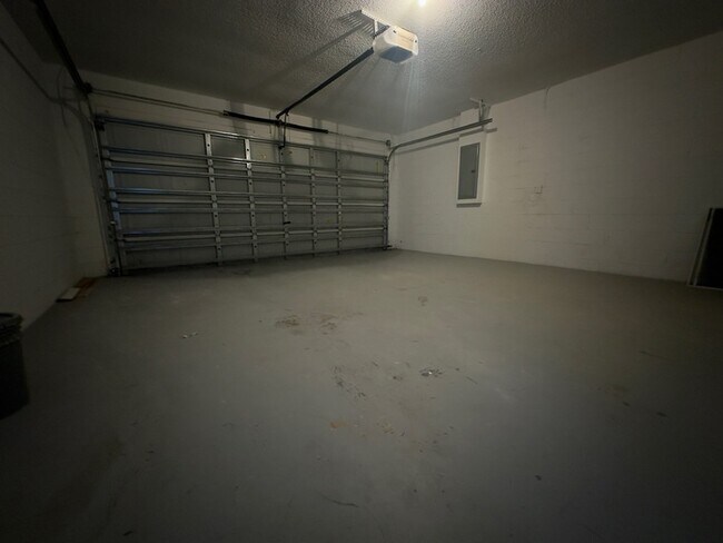 Building Photo - Two-Story Corner Lot!