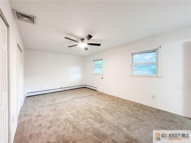 Building Photo - 742 Grove Ave