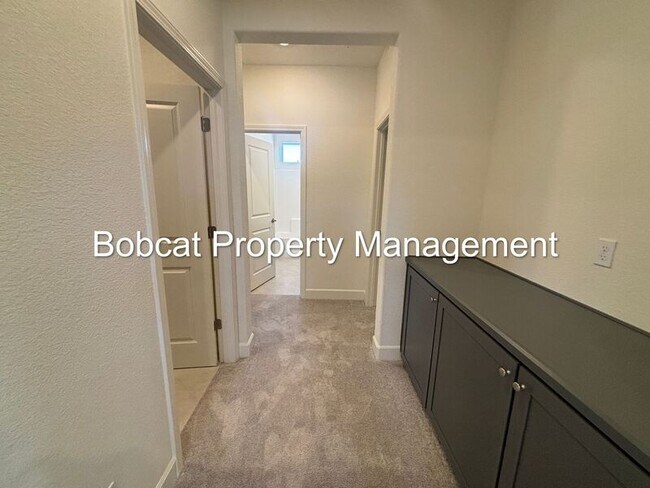Building Photo - 1751 Boundary Peak St