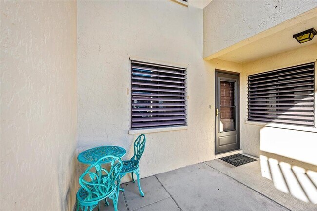 Building Photo - 5219 Lake Village Dr