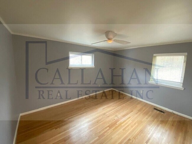 Building Photo - Lakewood 3 Bedroom Home