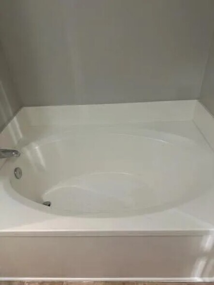 Building Photo - 360 Bubble Creek Ct