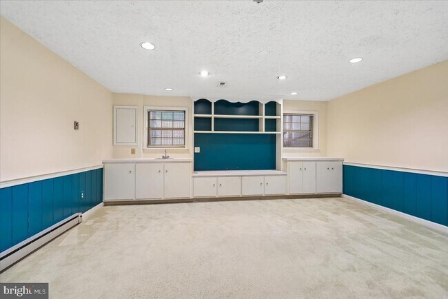 Building Photo - 5834 Waterdale Ct