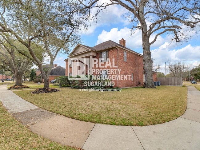 Building Photo - 4410 Heatherwilde St