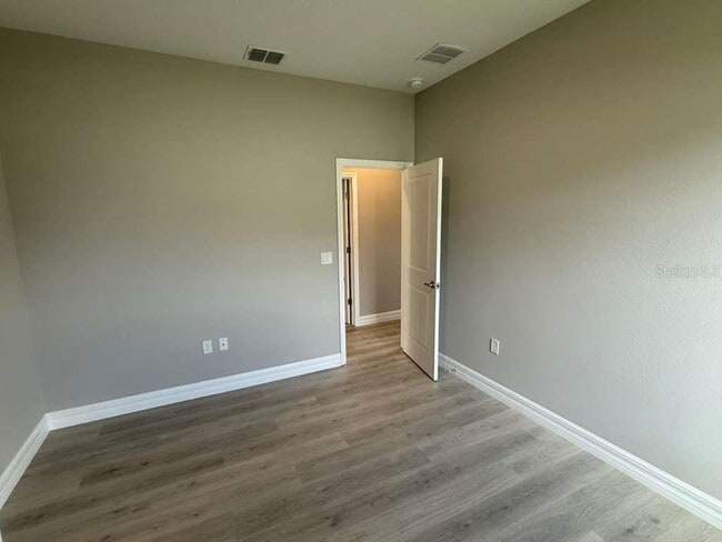 Building Photo - 438 Awin Cir SE