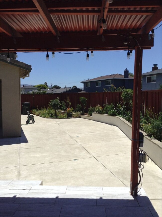 Building Photo - Excellent home in Livermore