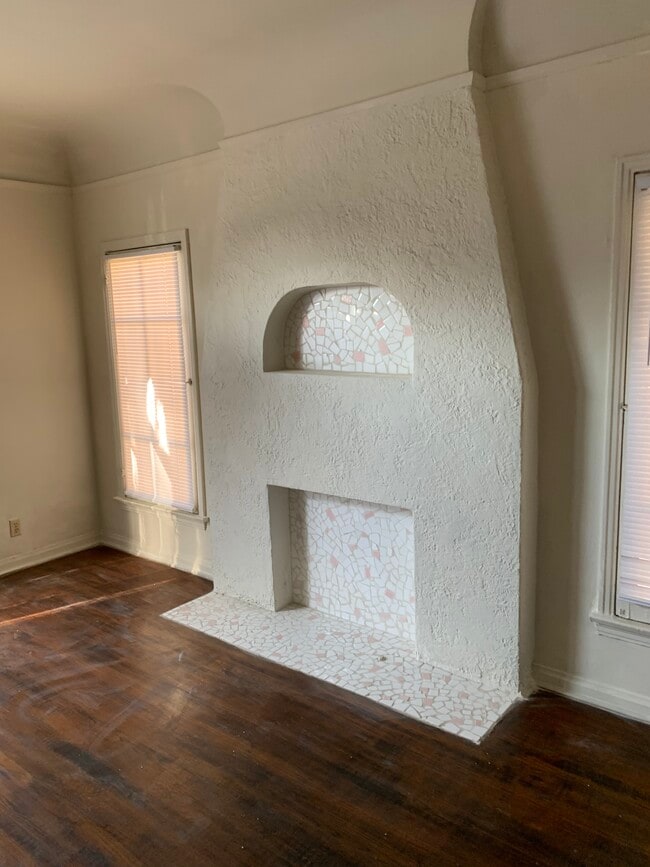 Building Photo - 1560 Wolf Rd