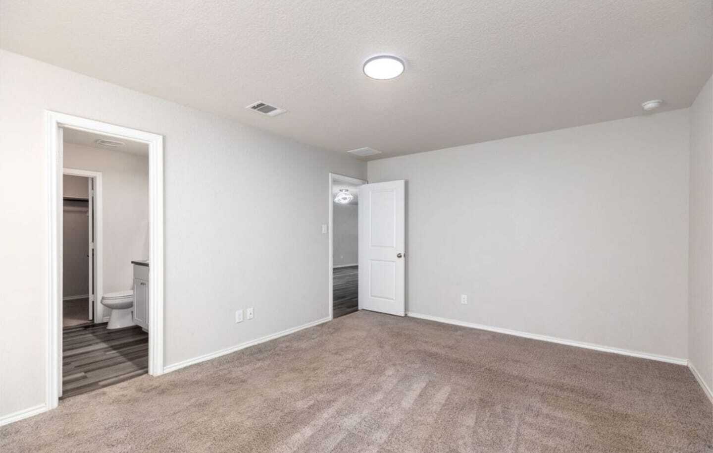 Building Photo - 5910 Lady Ln