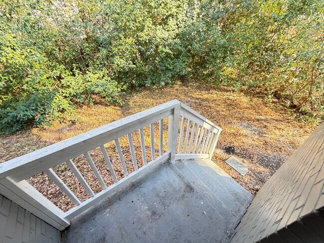 Building Photo - 2Bed/1Ba Duplex close to Downtown Concord Fully Renovated with Laundry Room on Site