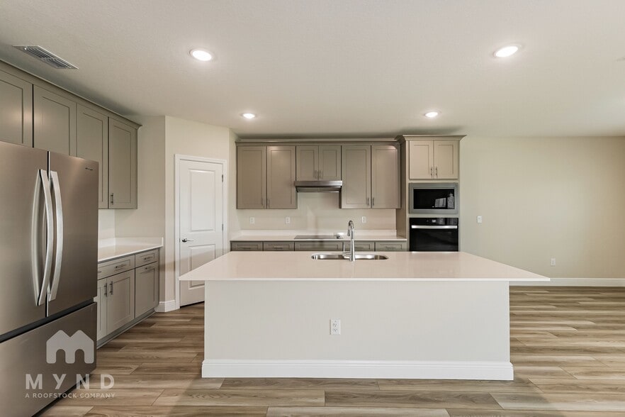 Building Photo - 31713 Chateau Mnr Ln