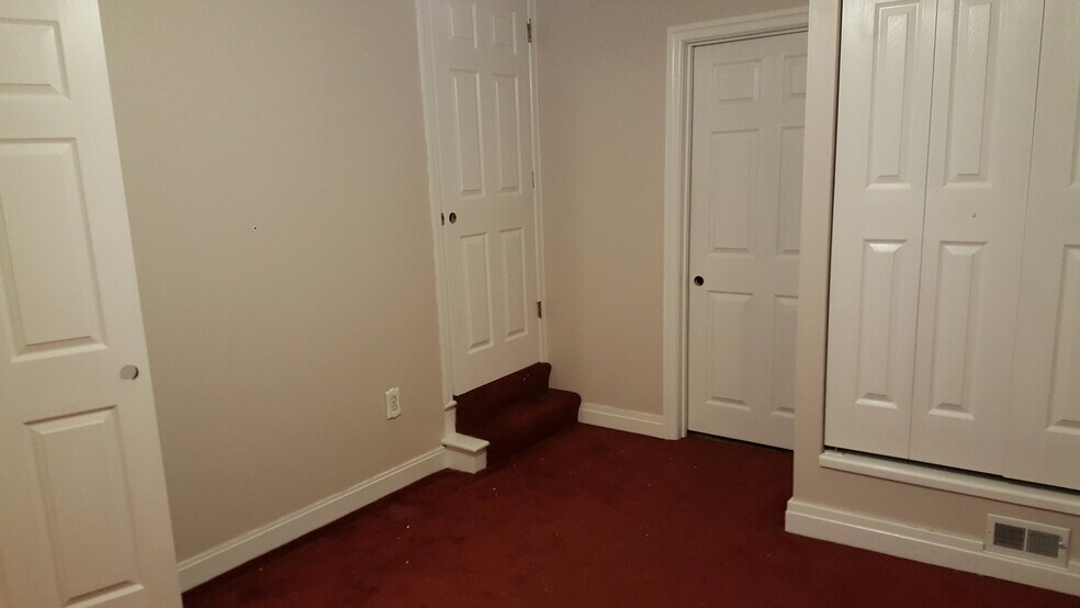 Building Photo - 430 New St