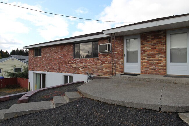 Building Photo - 9715 N Stevens St