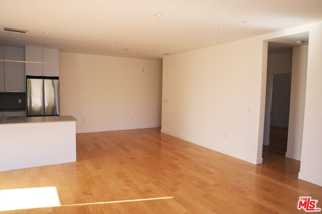 Building Photo - 4826 Franklin Ave