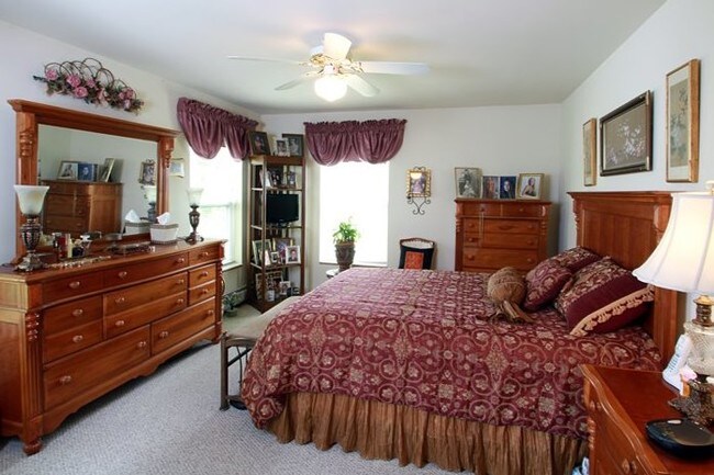 Building Photo - Highland Village Senior Apartments (55+)