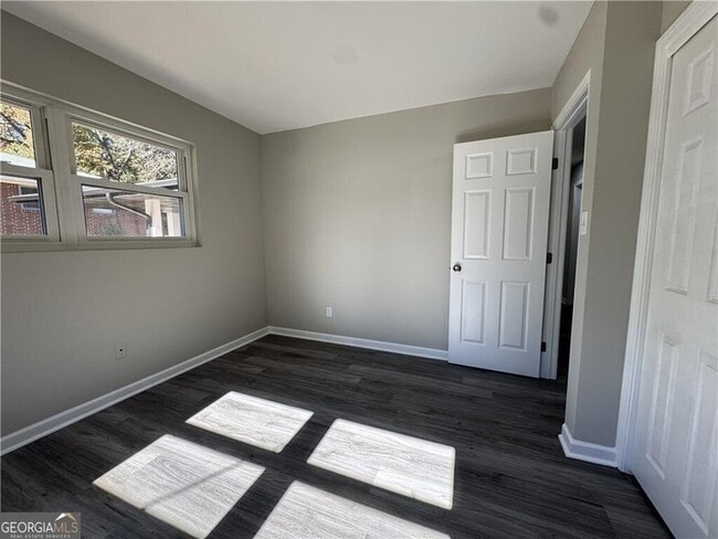 Building Photo - 3489 Creighton Rd SW