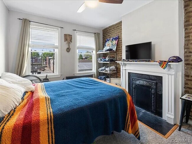 Building Photo - 16 S Stafford Ave