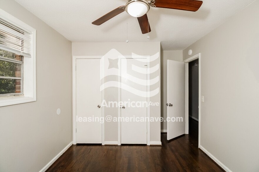 Building Photo - 421 Hickory Ridge Dr