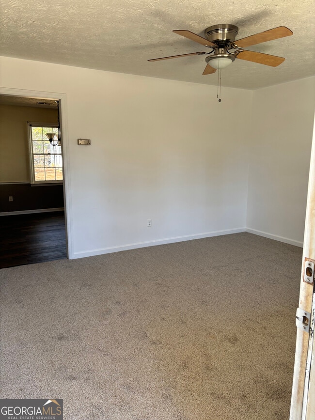 Building Photo - 223 Griffin Park Rd